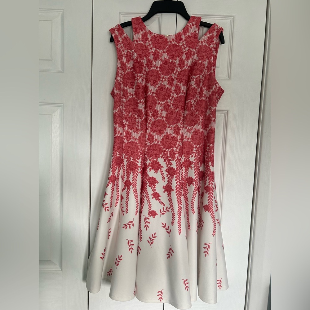 Red Floral Gabby Skye Dress, Size 6, No Tag but never worn